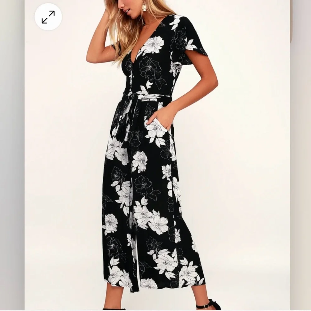 Lulus North Pacific‎ Black White Floral Cropped Wide Leg Pockets Jumpsuit SMALL